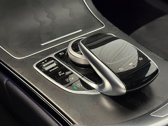 Mercedes-Benz C200 22 of 30