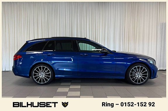 Mercedes-Benz C200 2 of 30