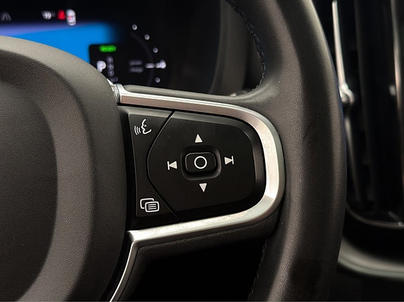 Volvo XC60 18 of 30