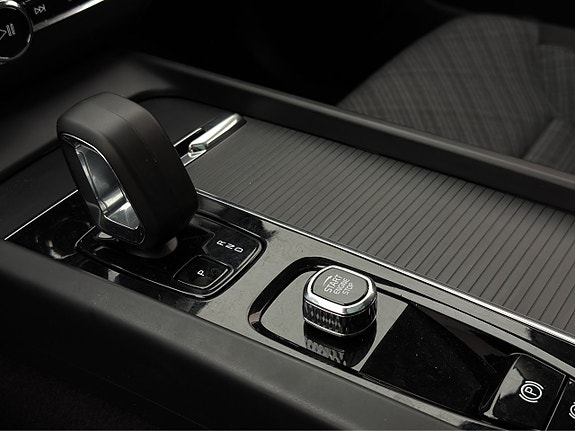 Volvo XC60 26 of 30