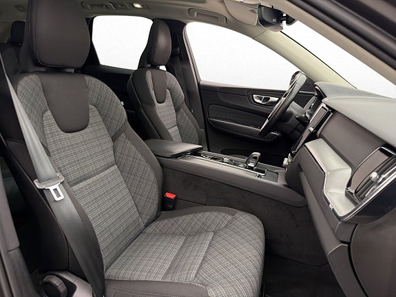 Volvo XC60 27 of 30