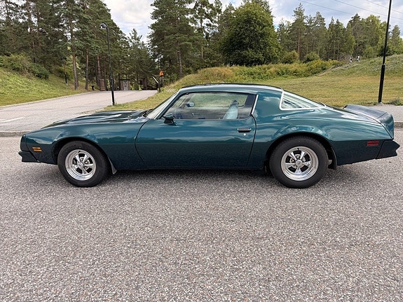 Pontiac Firebird 2 of 14