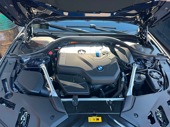 BMW 530e 11 of 11