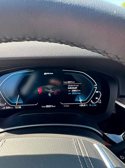 BMW 530e 7 of 11