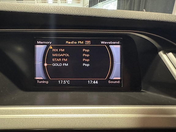 Audi A4 12 of 16