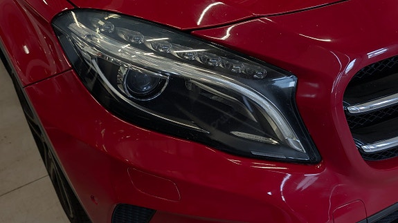 Mercedes-Benz GLA220 8 of 23
