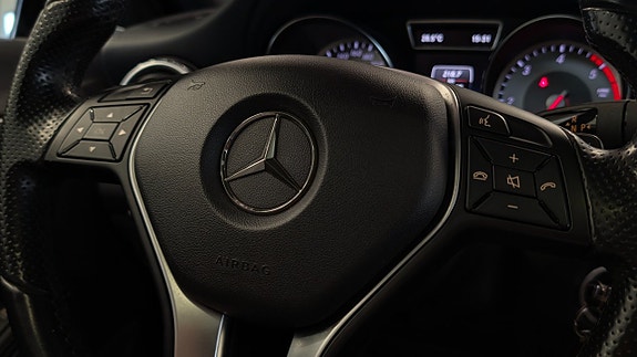 Mercedes-Benz GLA220 13 of 23