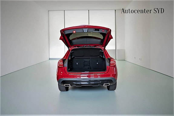 Mercedes-Benz GLA220 5 of 23