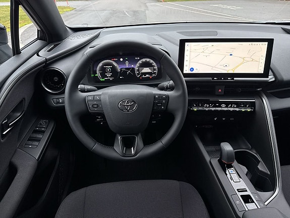 Toyota C-HR 16 of 25