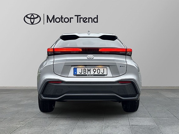 Toyota C-HR 4 of 25