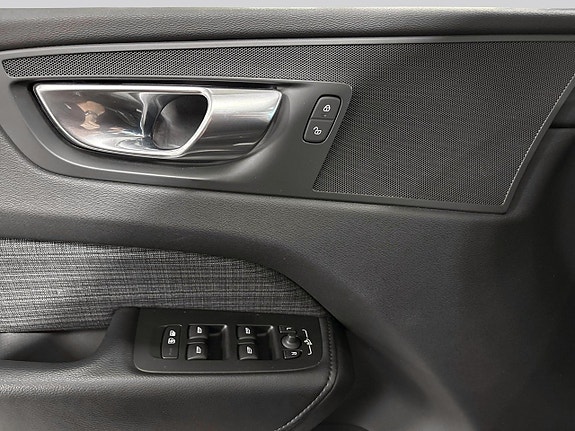Volvo XC60 22 of 23