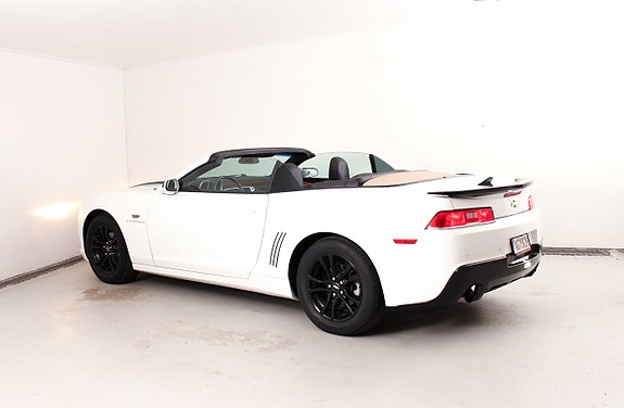 Chevrolet Camaro 9 of 23
