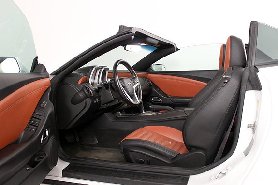 Chevrolet Camaro 19 of 23
