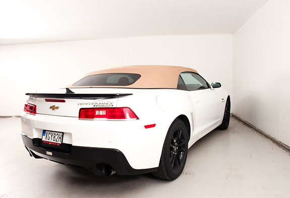 Chevrolet Camaro 14 of 23