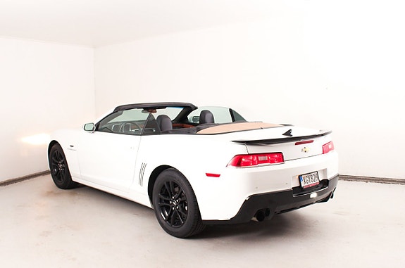 Chevrolet Camaro 8 of 23