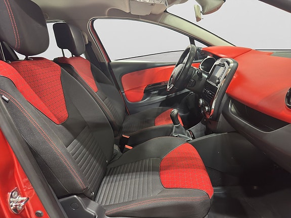 Renault Clio 9 of 18
