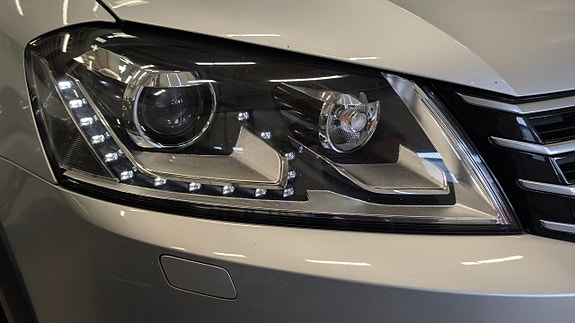 Volkswagen Passat Alltrack 6 of 24