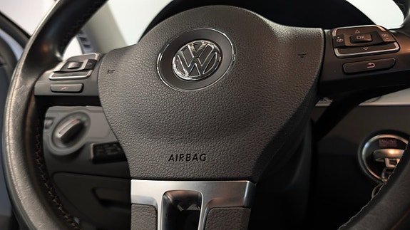 Volkswagen Passat Alltrack 13 of 24