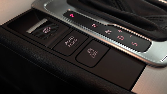 Volkswagen Passat Alltrack 19 of 24