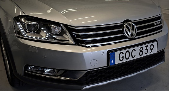Volkswagen Passat Alltrack 5 of 24