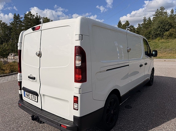 Renault Trafic 5 of 9
