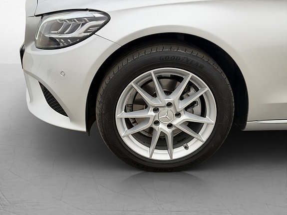 Mercedes-Benz C220 d 30 of 30
