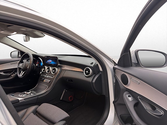 Mercedes-Benz C220 d 26 of 30