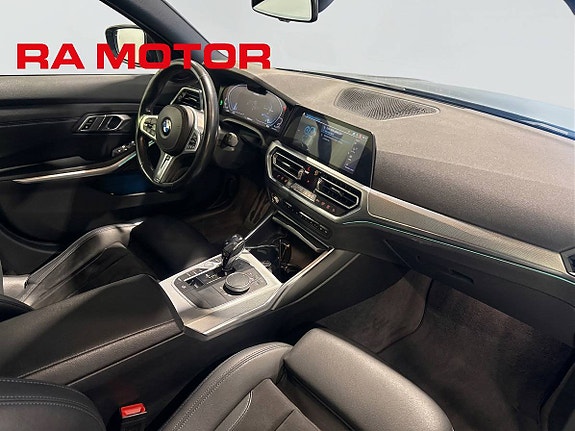 BMW 330e 15 of 26