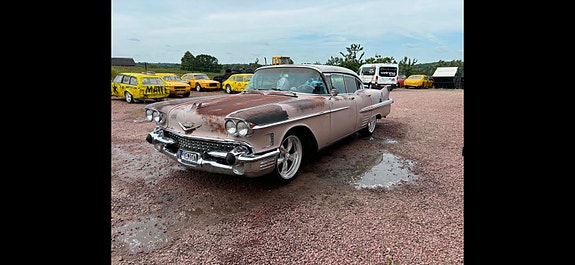 Cadillac Series 62 6 of 13