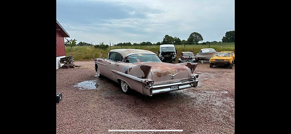 Cadillac Series 62 4 of 13