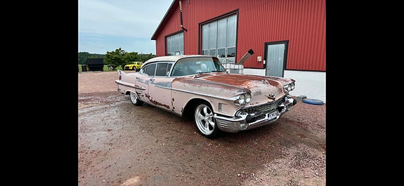 Cadillac Series 62 5 of 13