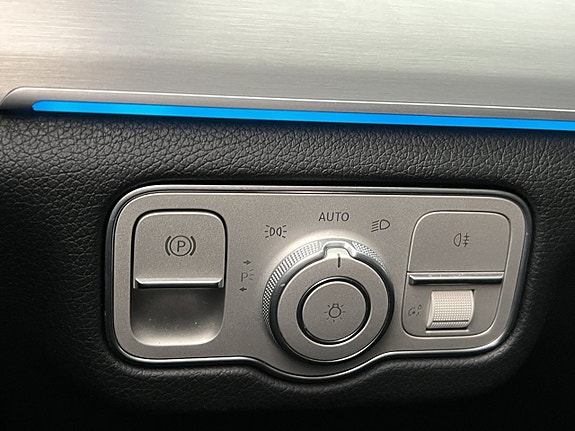 Mercedes-Benz GLE350 de 28 of 30