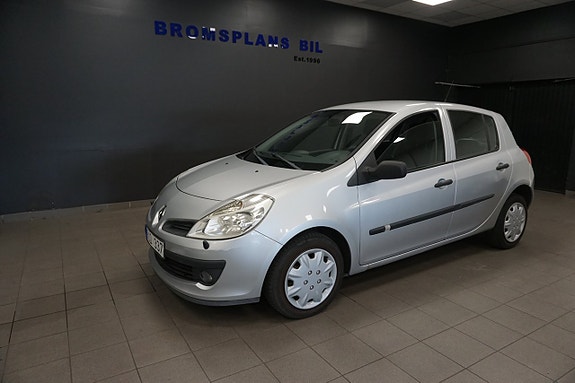 Renault Clio 2 of 18