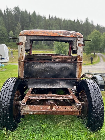 Chevrolet 4 of 6