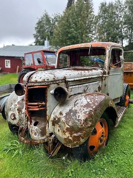 Chevrolet 2 of 6