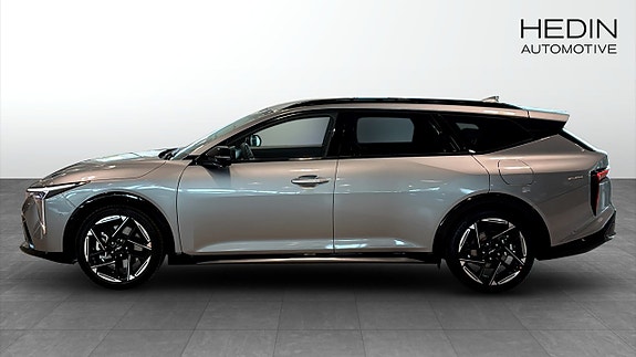 Kia K4 7 of 17