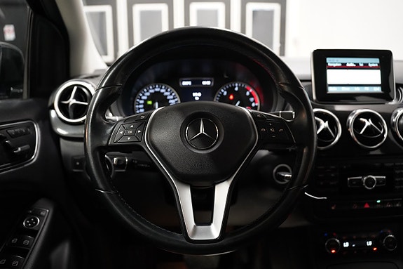 Mercedes-Benz B180 12 of 19