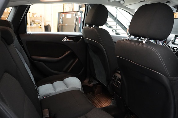 Mercedes-Benz B180 18 of 19