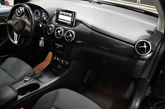 Mercedes-Benz B180 9 of 19