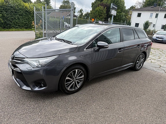 Toyota Avensis 9 of 20