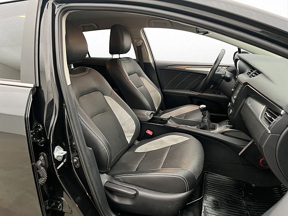 Toyota Avensis 20 of 27