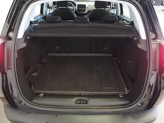 Peugeot 2008 23 of 24