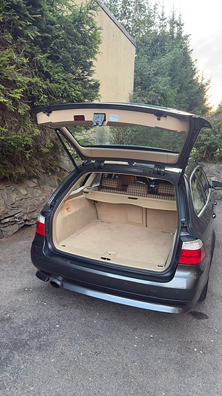 BMW 520i 4 of 4