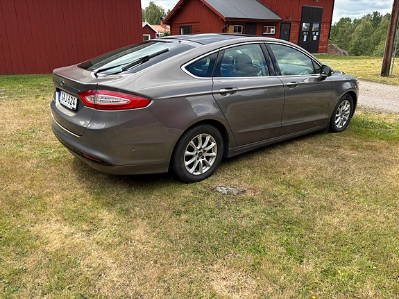 Ford Mondeo 3 of 10