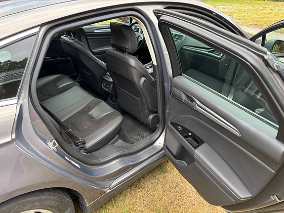 Ford Mondeo 10 of 10