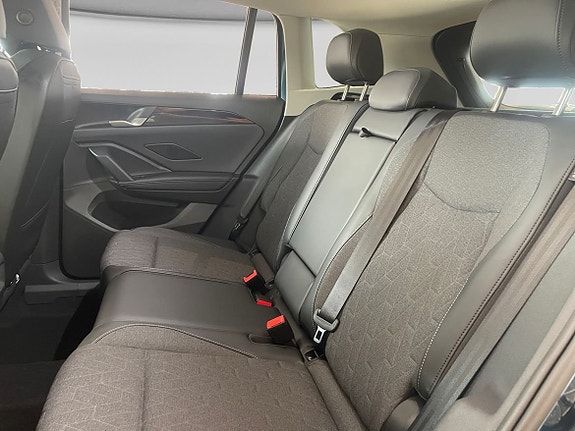 Volkswagen Tiguan 13 of 19