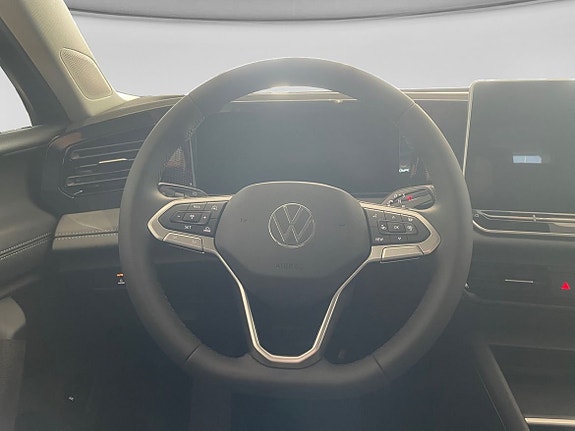 Volkswagen Tiguan 12 of 19