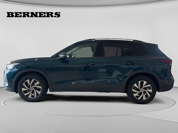 Volkswagen Tiguan 2 of 19