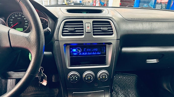 Subaru Impreza 15 of 20