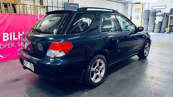 Subaru Impreza 4 of 20